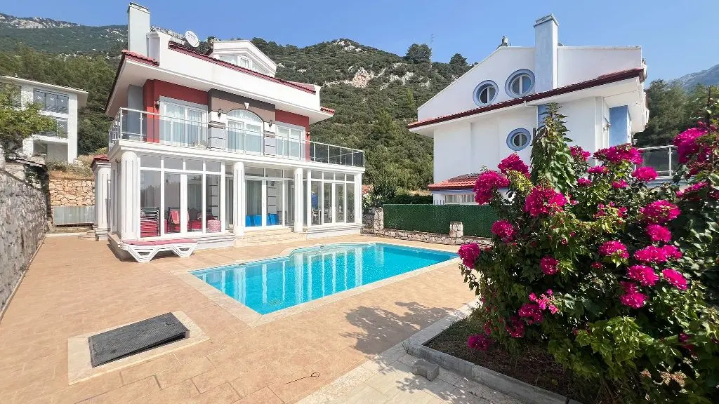 Real estate in Ovacik